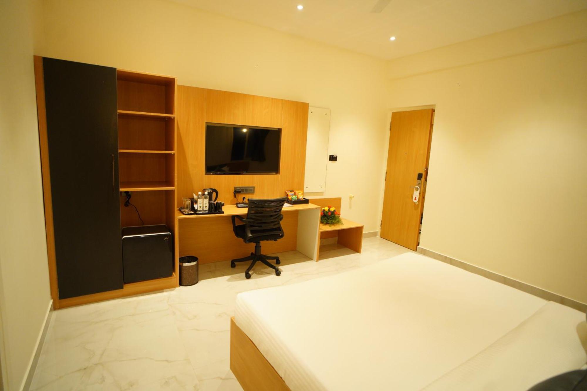 Emerald Urban Comforts Mysore Exterior photo