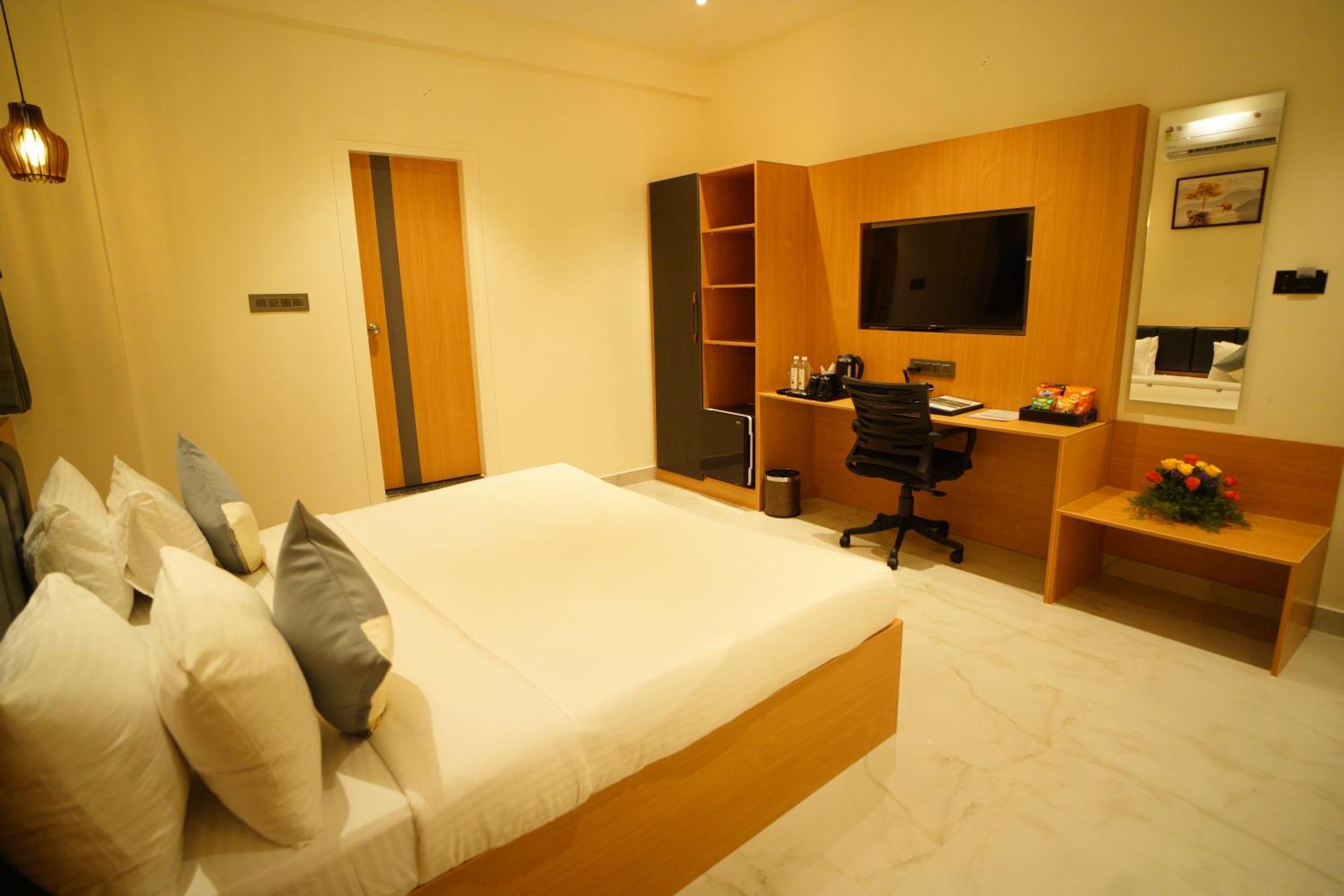 Emerald Urban Comforts Mysore Exterior photo