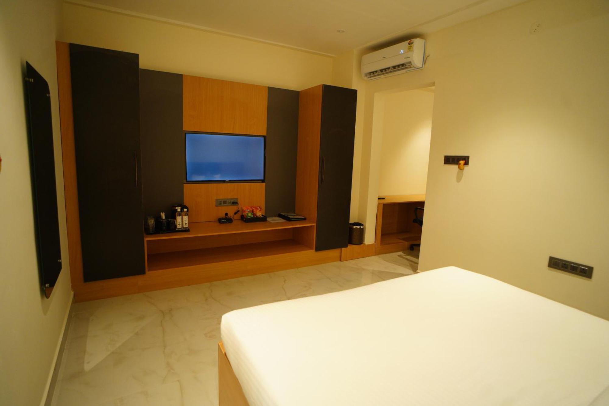 Emerald Urban Comforts Mysore Exterior photo