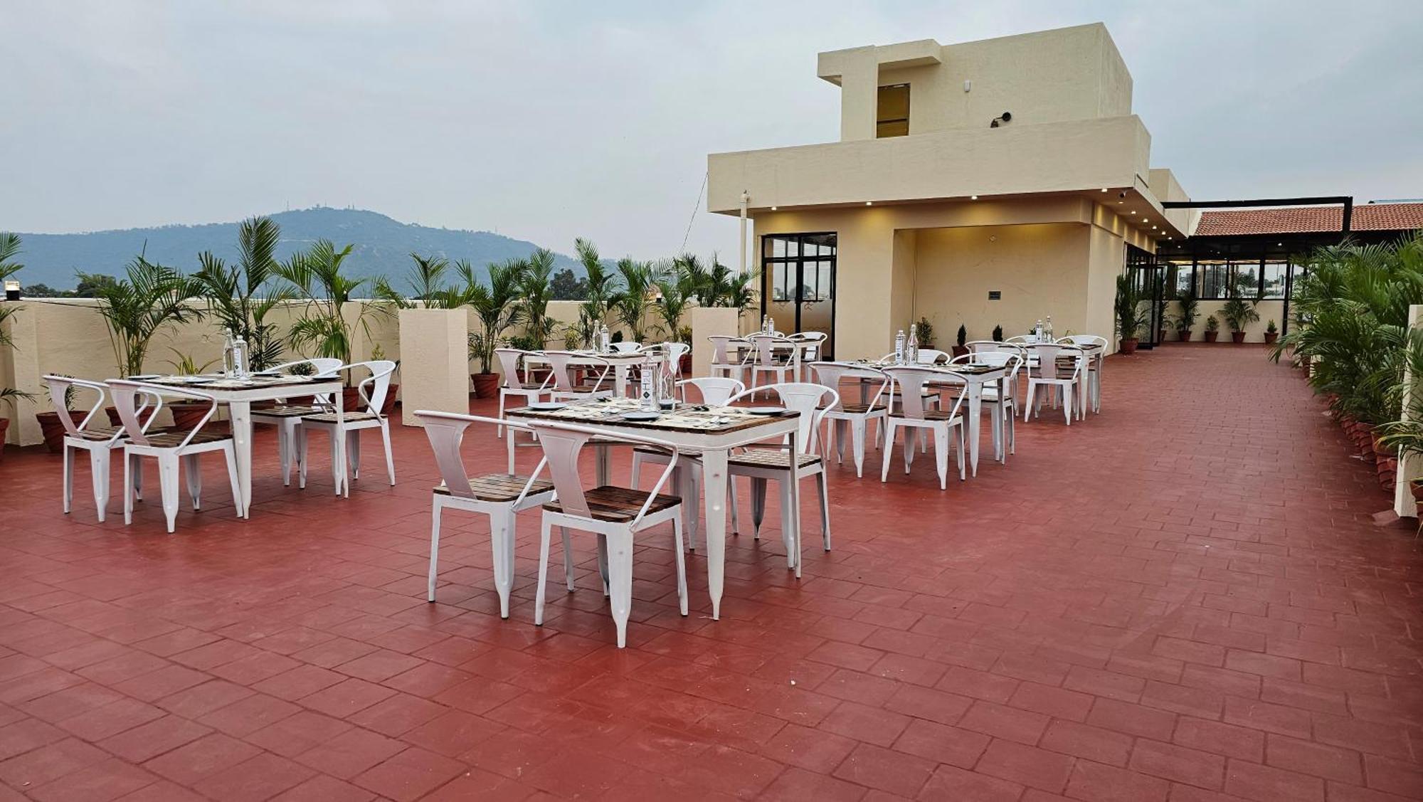 Emerald Urban Comforts Mysore Exterior photo