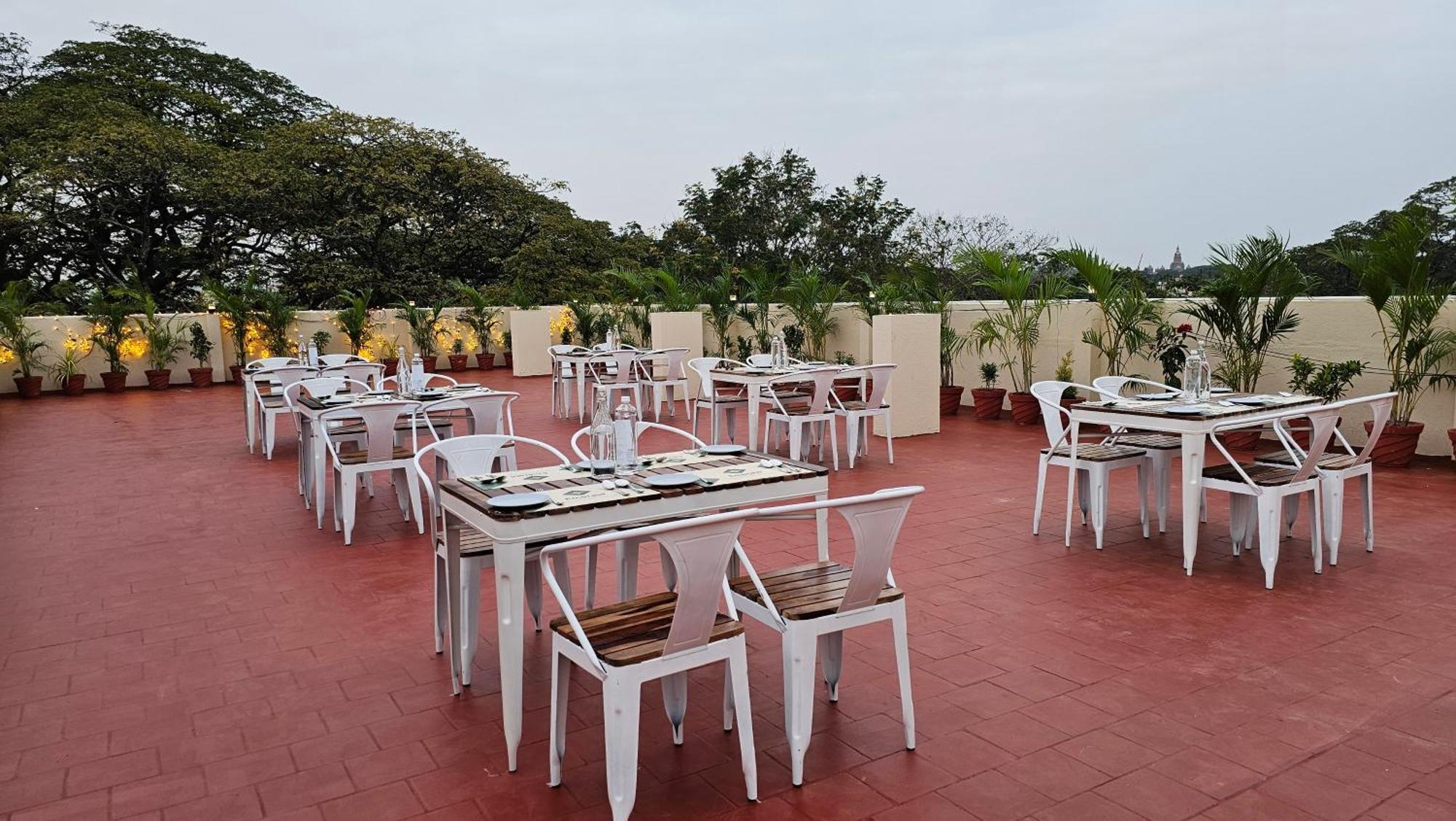 Emerald Urban Comforts Mysore Exterior photo