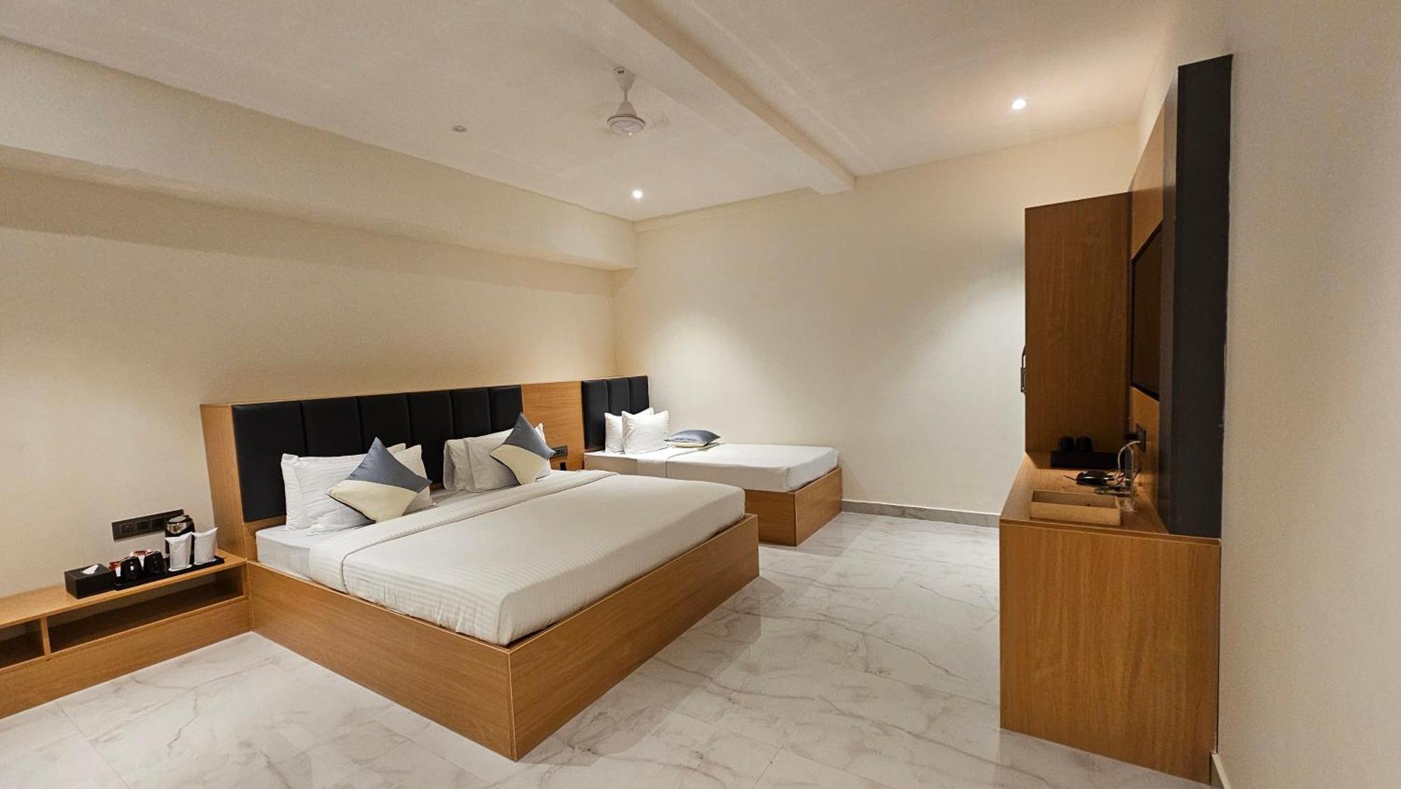 Emerald Urban Comforts Mysore Exterior photo